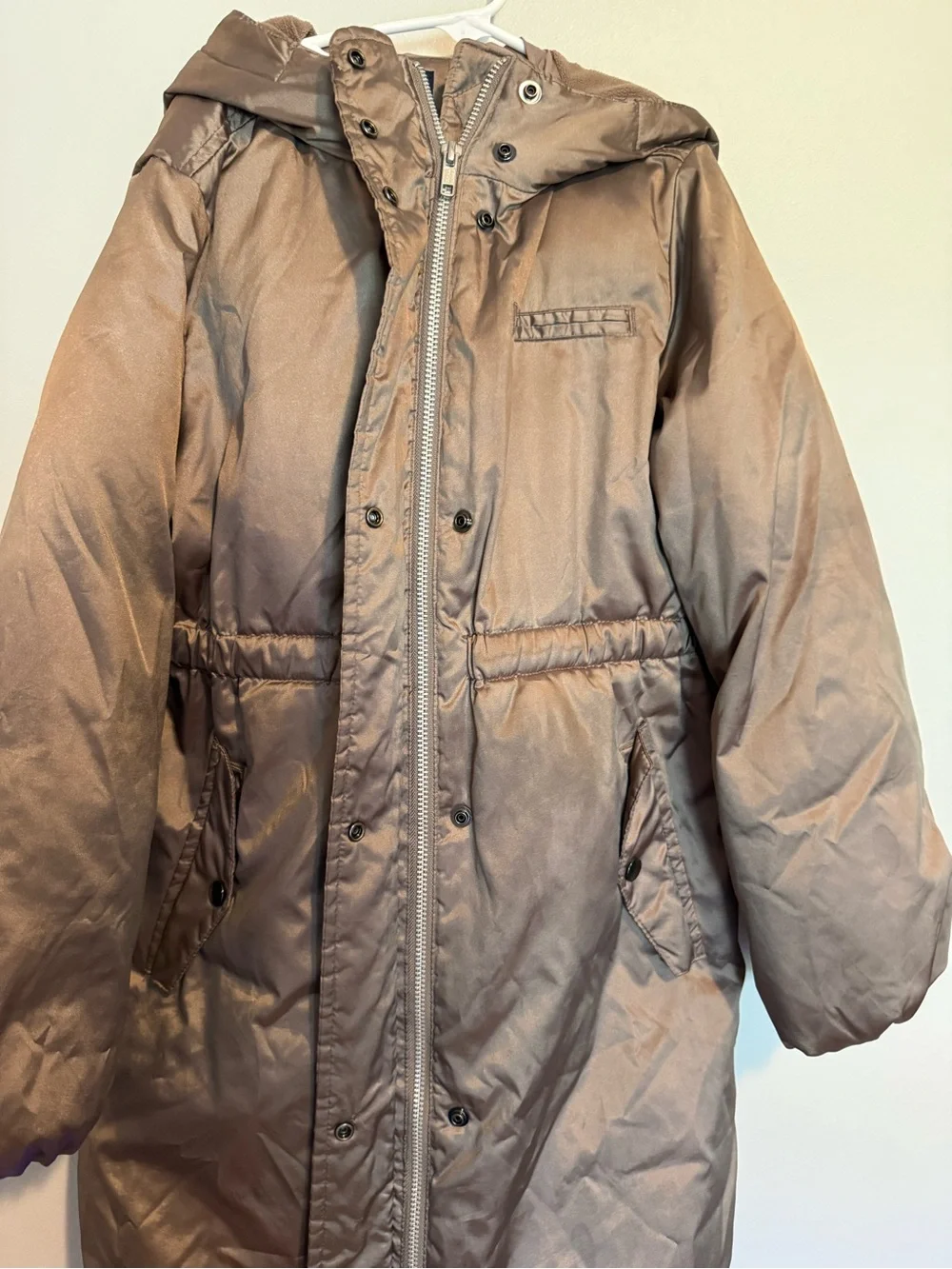 GAP KIDS hooded winter puffer jacket in shiny Taupe size 10